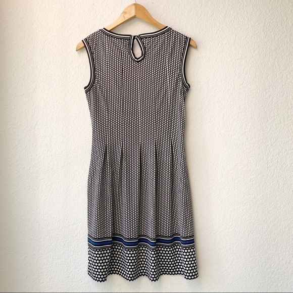 Max Studio Patterned Sleeveless Fit & Flare Dress - Picture 4 of 8